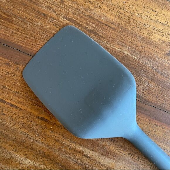 OXO Good Grips Large Silicone Turner for Non-Stick Cookware - Picture 2 of 5